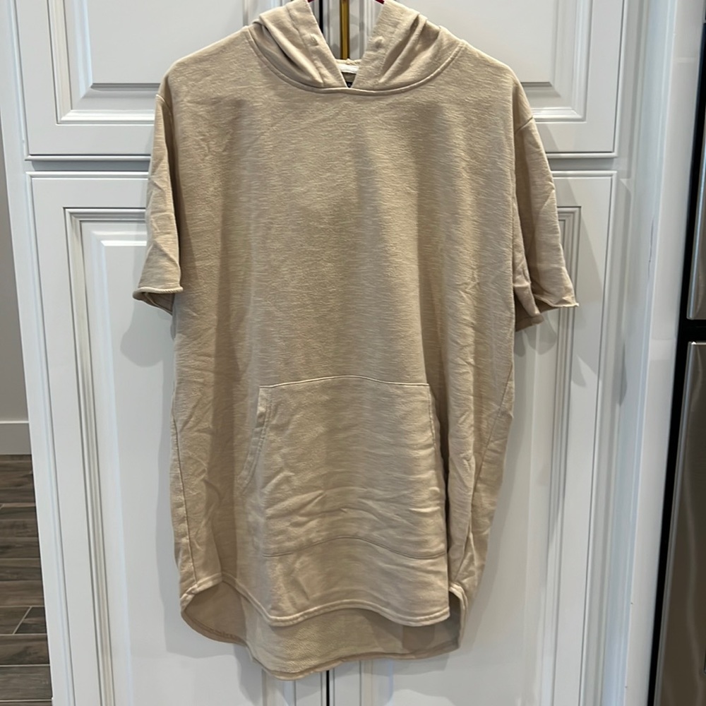 Hooded shirt